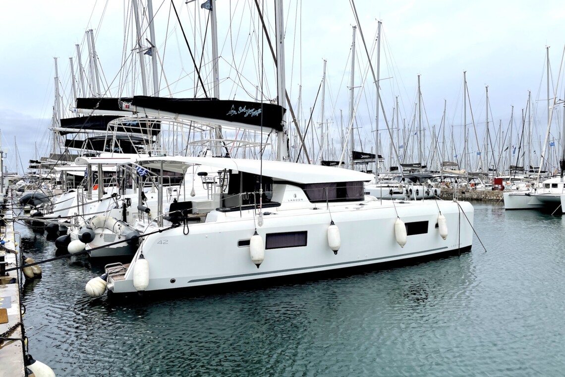 Helpful Information Lagoon 42 4 Lagoon 42 - Sea Hawk - Sail Your Myth