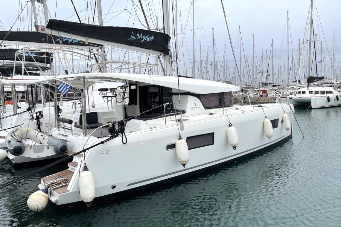 Helpful Information Lagoon 42 5 Lagoon 42 - Sea Hawk - Sail Your Myth