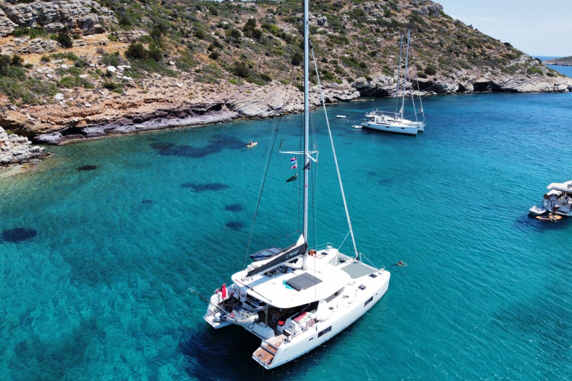 Helpful Information Lagoon 42 1 Lagoon 42 - Sea Hawk - Sail Your Myth